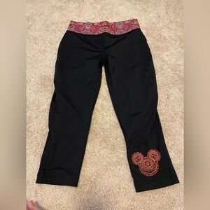 Disney Capri Yoga Pants Size Small